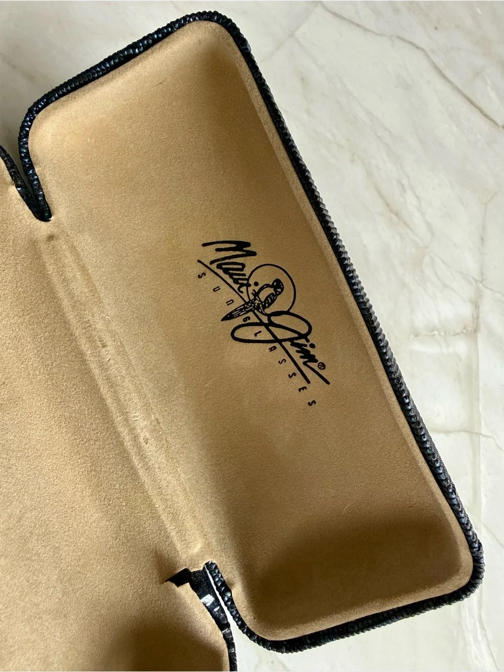 Maui Jim Black Textured Sunglasses Case